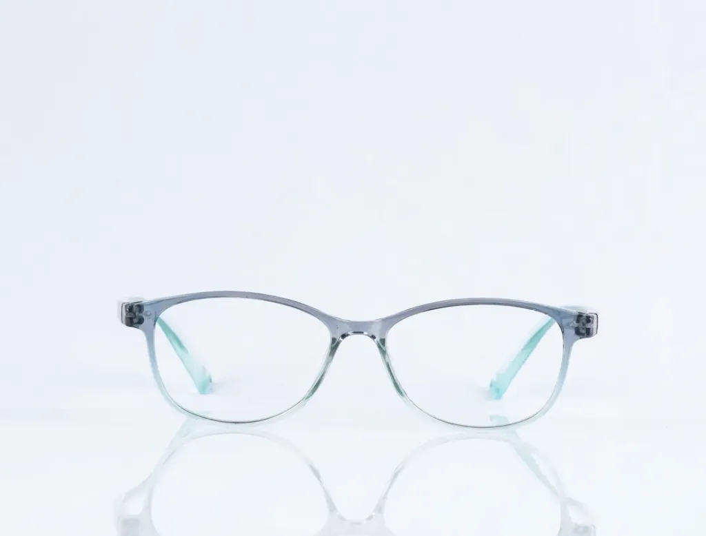 [F28] Slim Cat-Eye Gradient Frames in Slate-to-Aquamarine