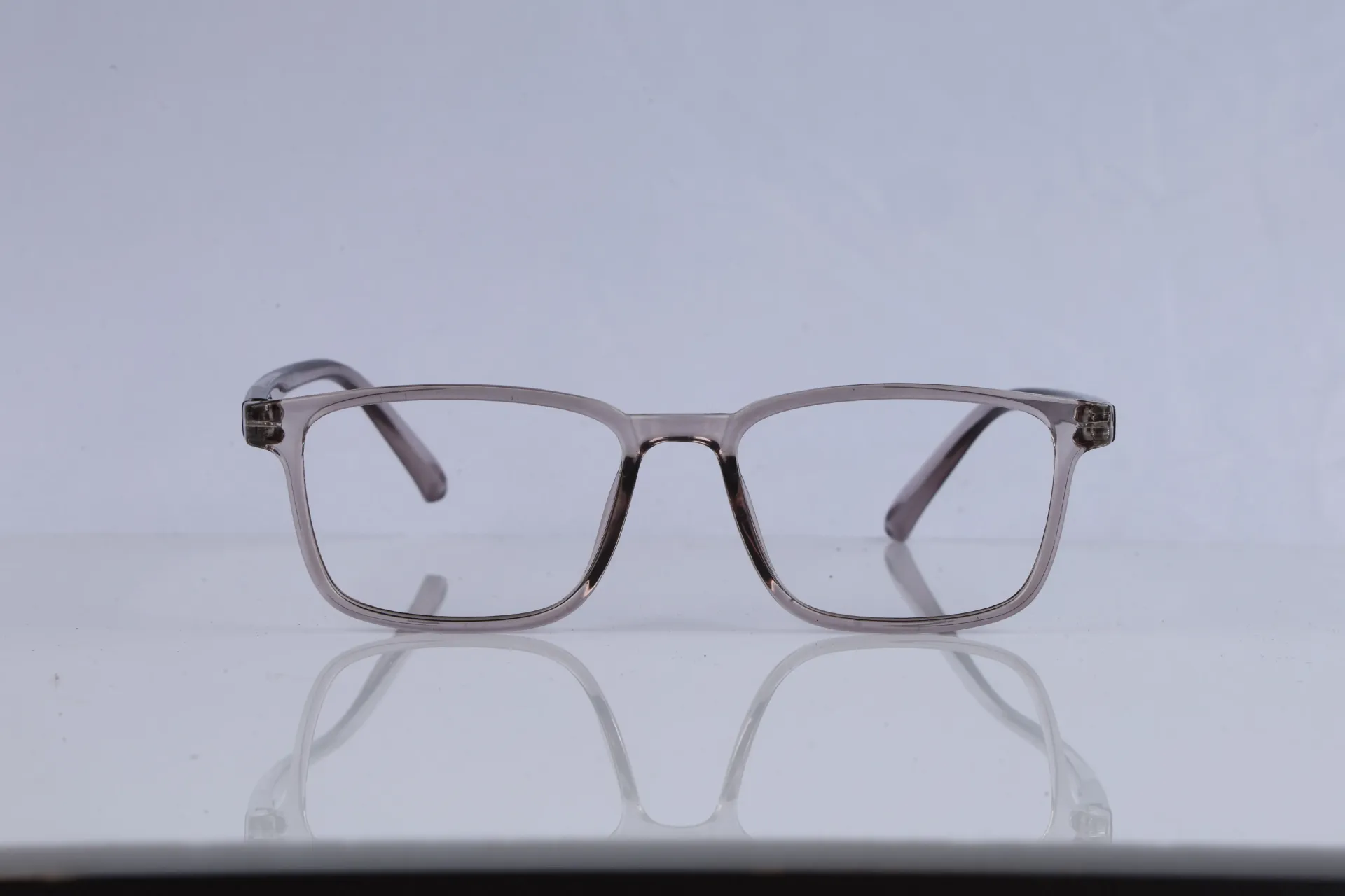 Slim Square Frame Smoke Grey